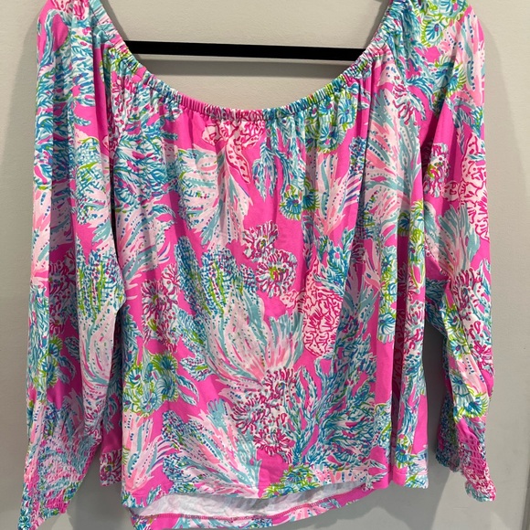 Lilly Pulitzer Tops - Lily Pulitzer Blouse Size xl
